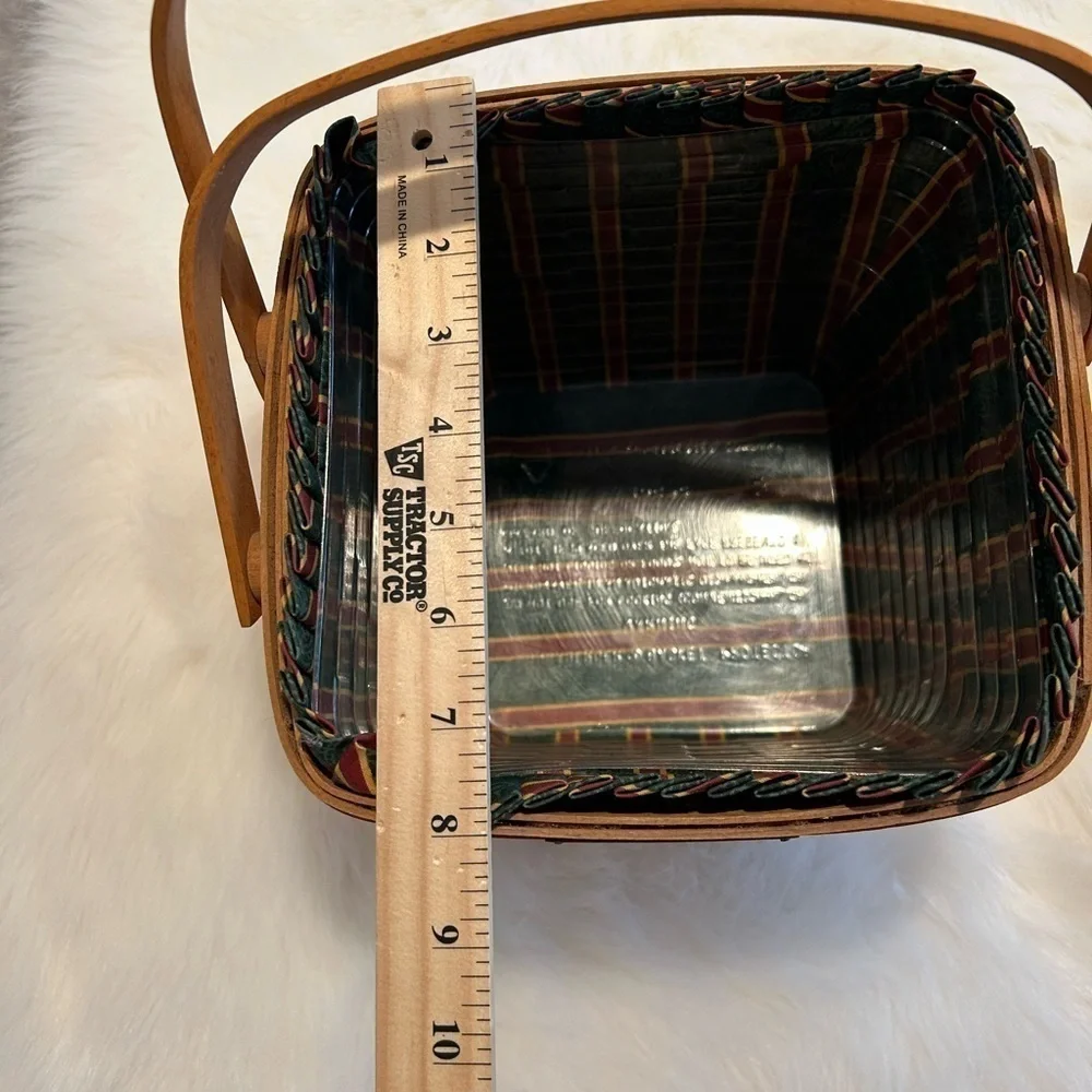 Longaberger Christmas edition 1995 red cranberry basket